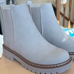 Soda Soft beige Ankle Boots
